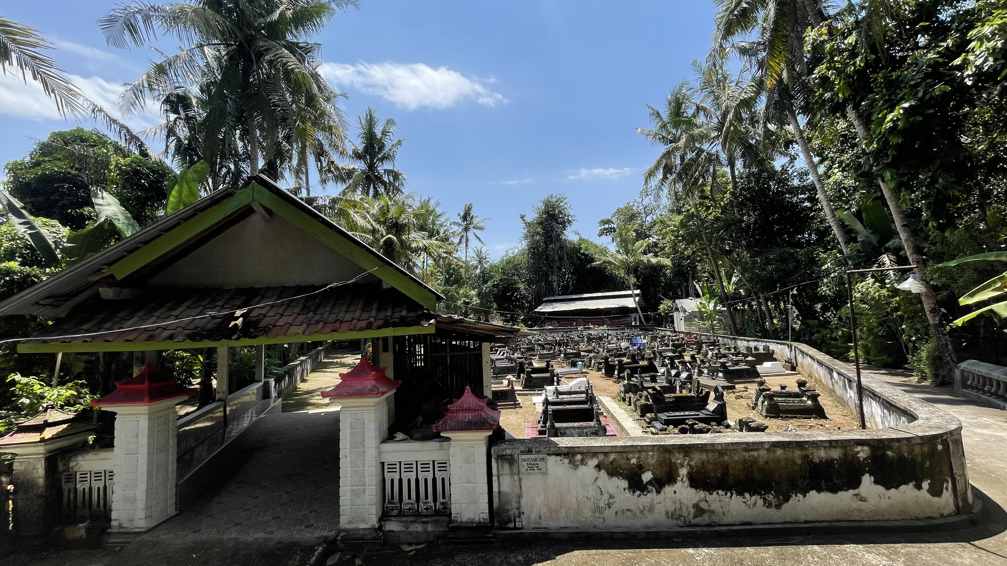 Makam Dusun Tinggen